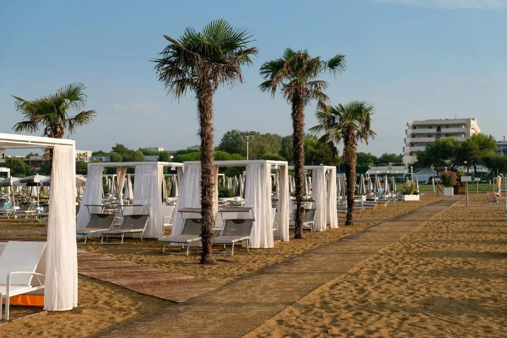 Aparthotel Holiday