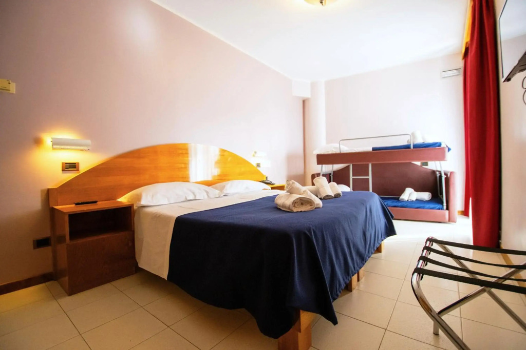 BAJAMAR BEACH HOTEL