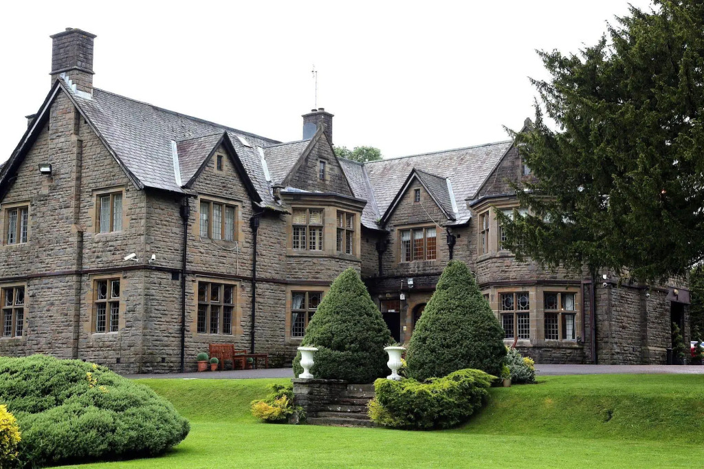 Maes Manor Country Hotel
