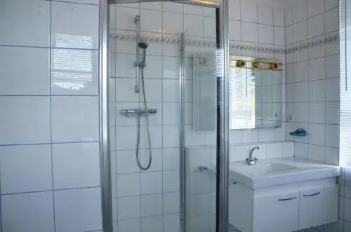Lakeview Apartment