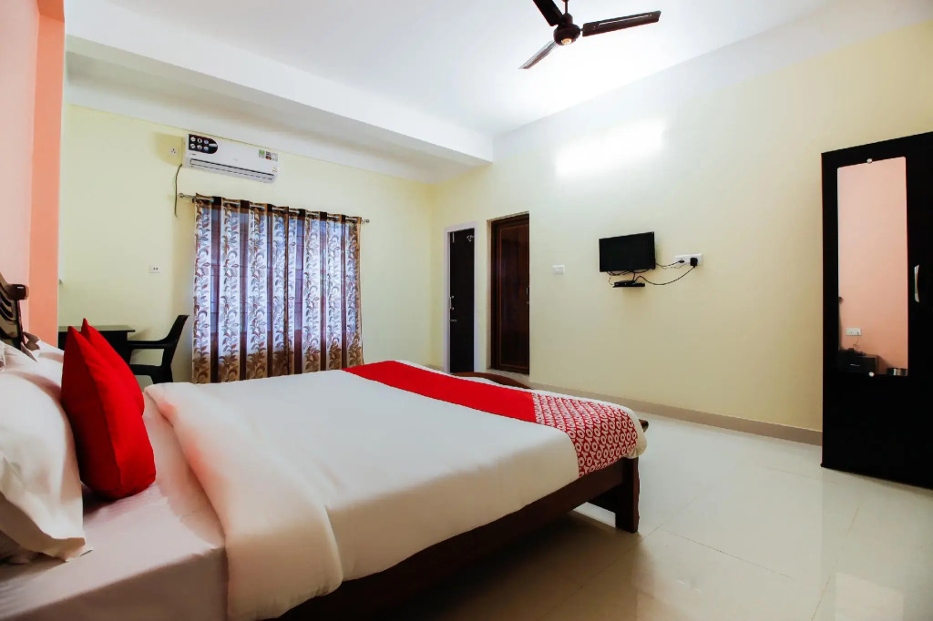 Collection O 36138 Aditya Guest House 1