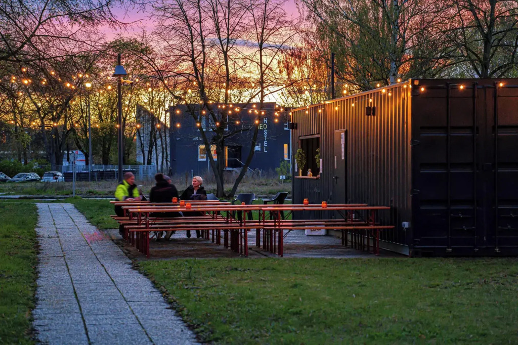 NeoHostel