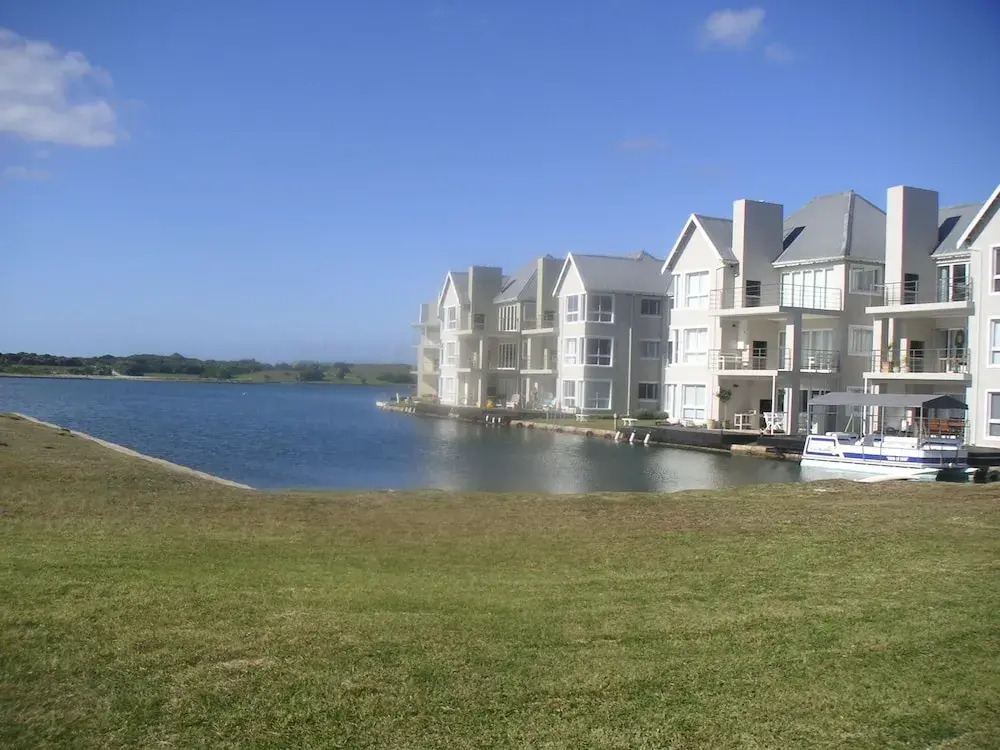 Waterside Living Estates - Kingston Place 10
