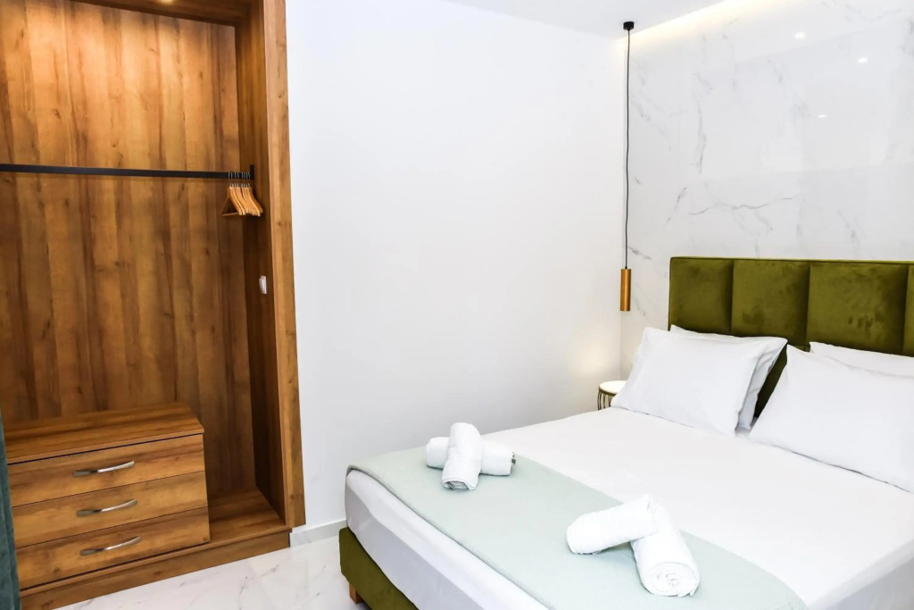 La Perla Apartments