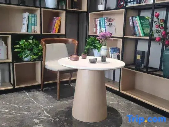 Ji Feng Zhige Hotel