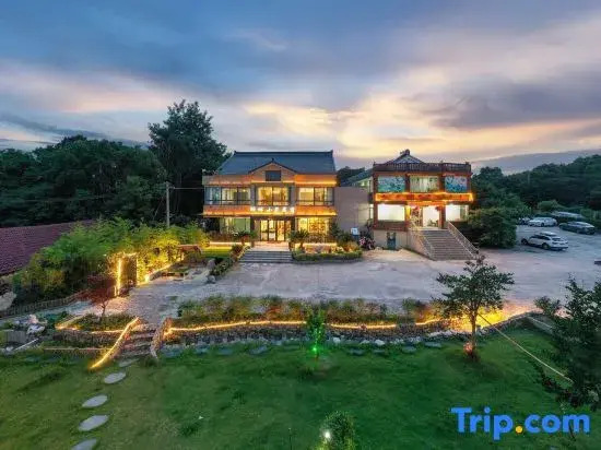 Tianmu Lake Tourism Resort Lakeside Xiaoyuan Homestay