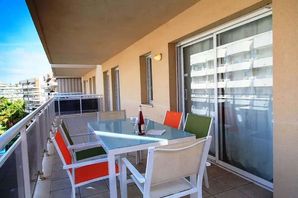 UHC Ventura Park Apartments