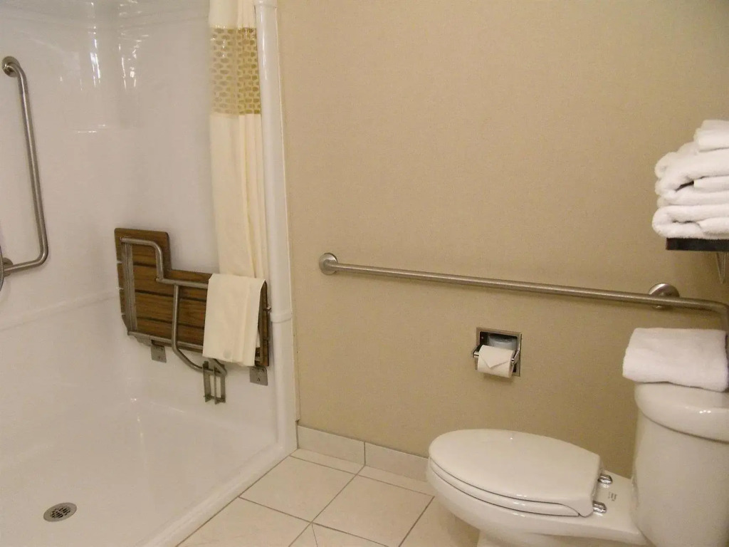 Humphry Inn and Suites