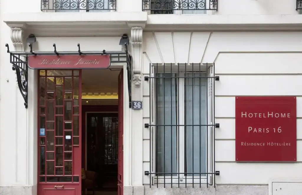 HotelHome Paris 16