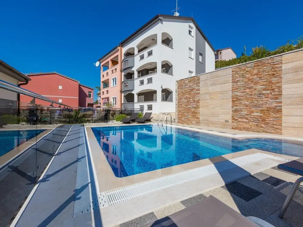 Apartments Livaya