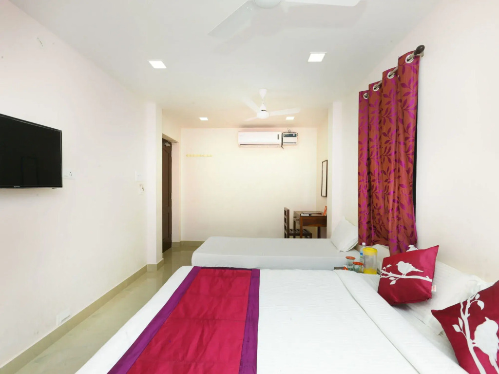OYO 9815 Hotel San Bay Residency