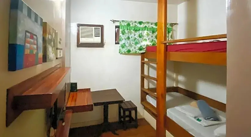 RedDoorz @ Sukitel Budget Hotel Nasugbu