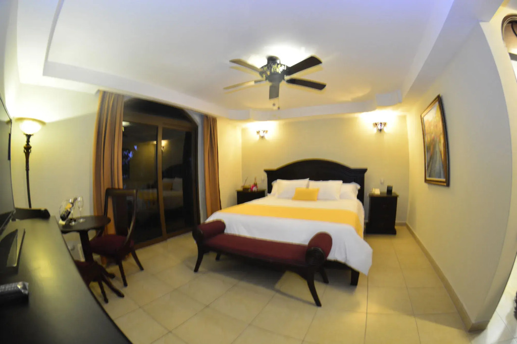Hotel El Reith Lake Granada Nicaragua