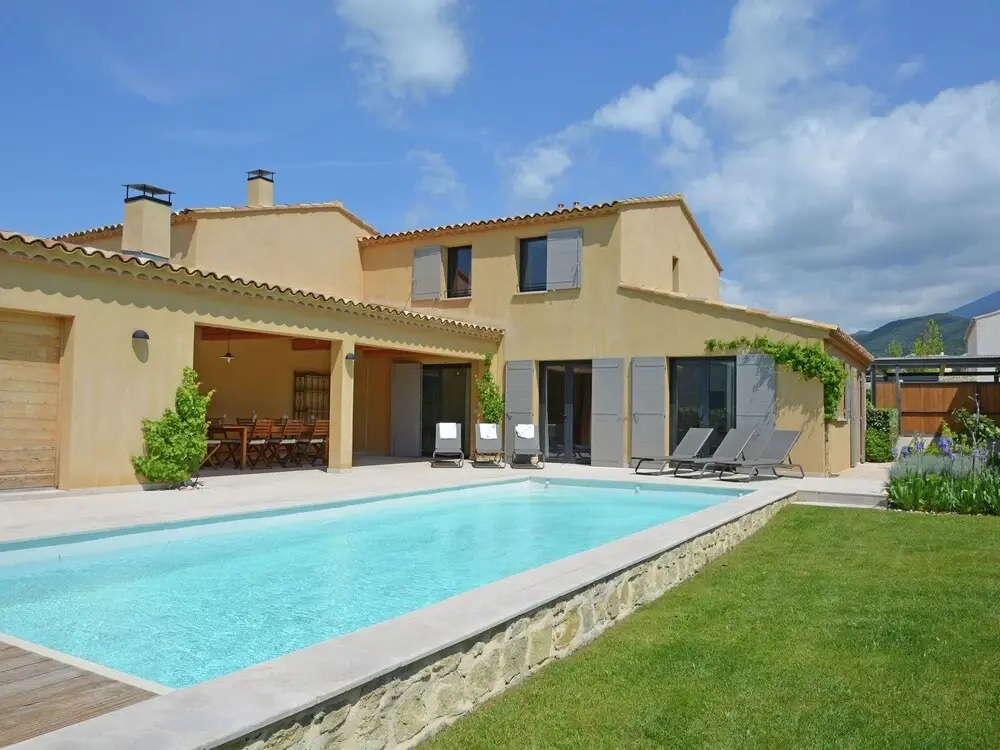 Villa in Malaucene Near Mount Ventoux