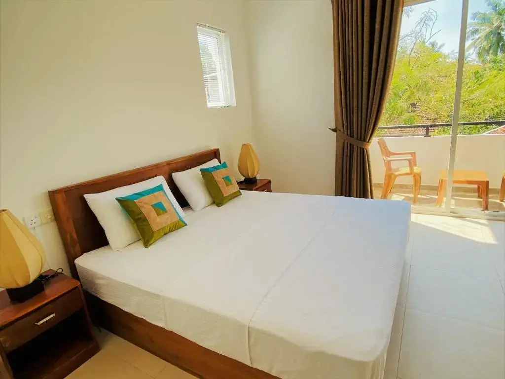 Srimadis Villa near Airport / Negombo