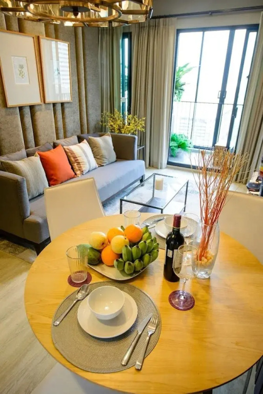 Near Rama 9 Intersection Apartment
