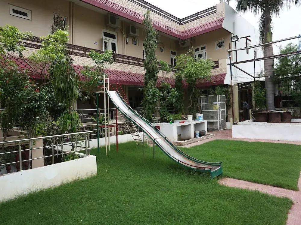 OYO 8391 Hotel Sanjog Resort