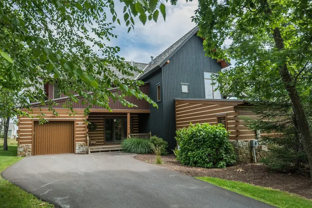 Tips Up 4 Bedroom Townhome