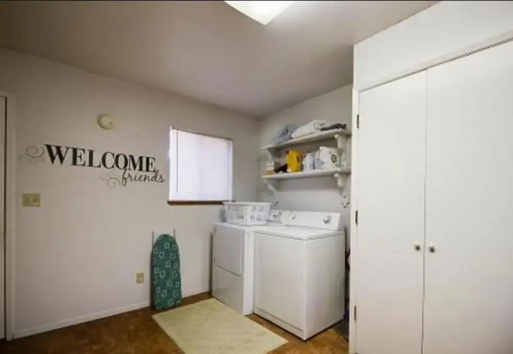 Large Cabin, 3 Minutes To Lake, 8 Minutes To Heavenly! 4 Bedroom Home