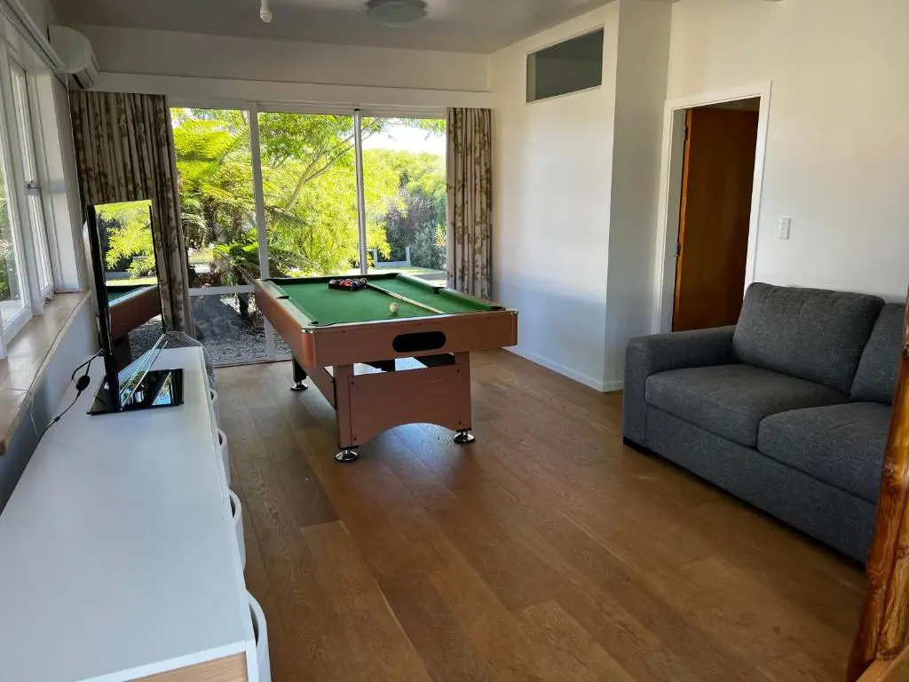 Emilys Beach House - Kaiteriteri Holiday Home
