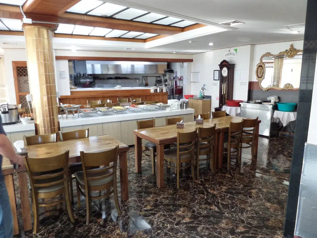 Goodstay Navis Hotel
