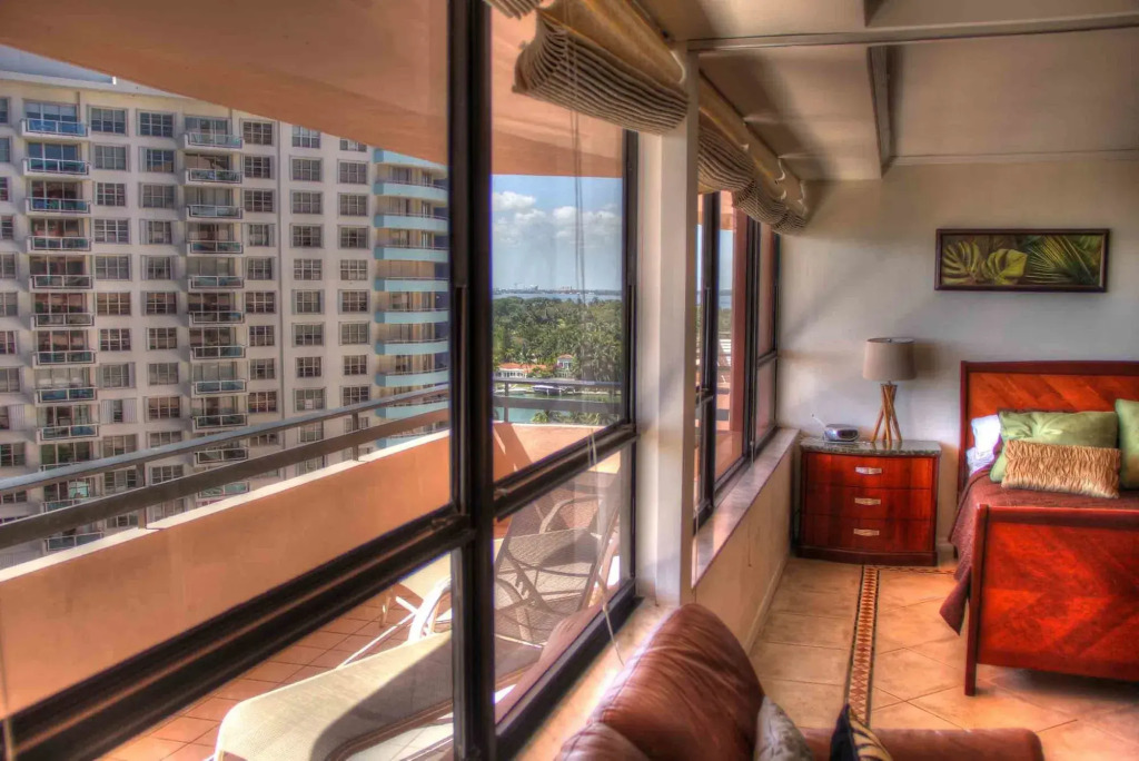 Deluxe Apartments by South Florida Vacations