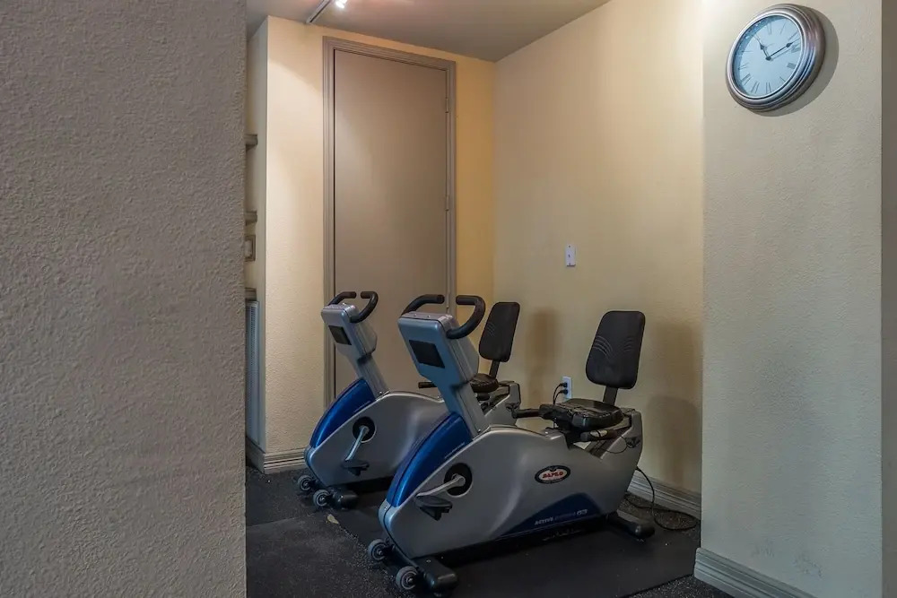 Luxe Midtown Apartments by Frontdesk
