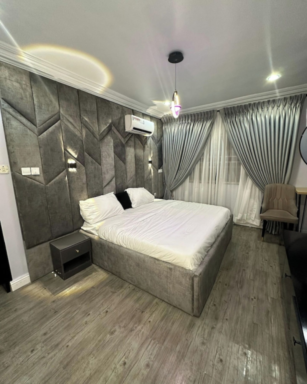 Hotel D Moore