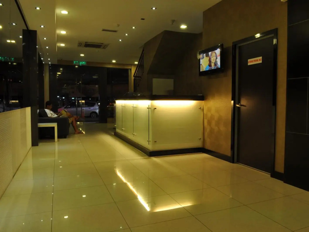Signature Hotel