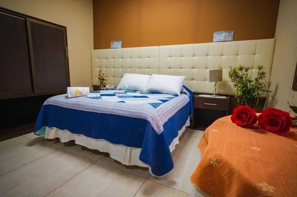 Hotel De Sol