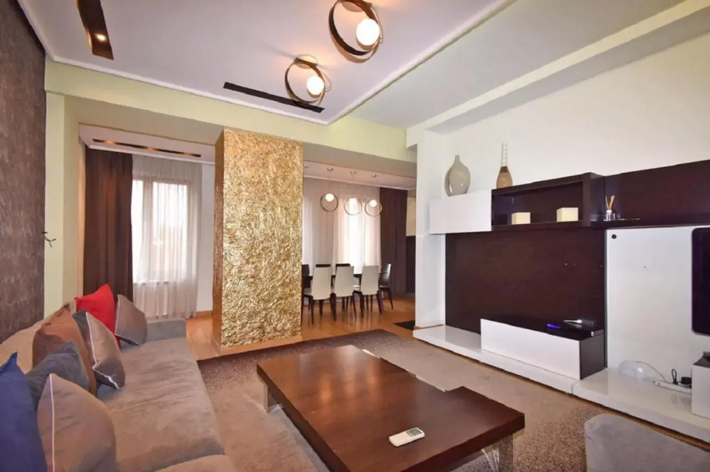 Northern Avenue - Teryan crossroads 3bedroom Grand Duplex TT444