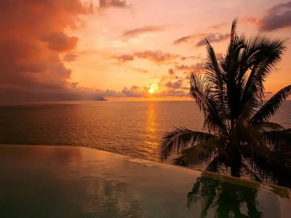 Sunny Vacation Villa 95