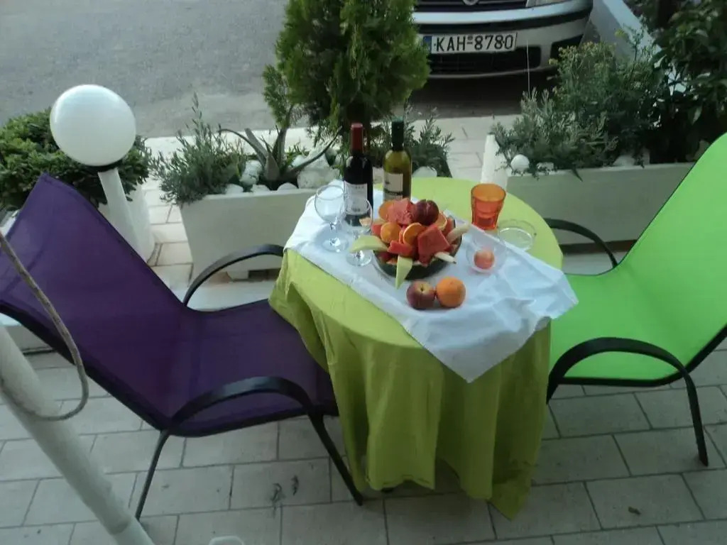 Pasiphae Self Hotel