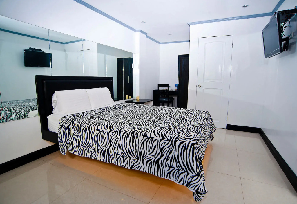 Bohol South Beach Hotel