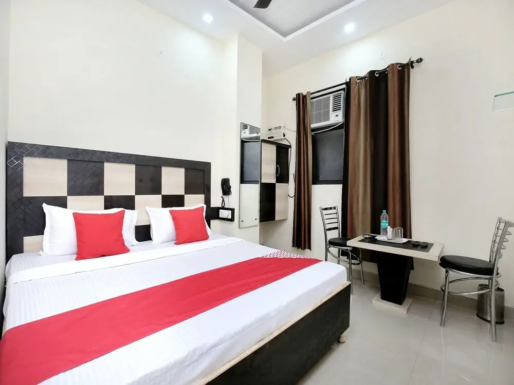 OYO 14926 AK residency