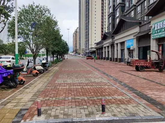 Jinhe Homestay (Guilin High-Speed Railway North Station North Bus Station)