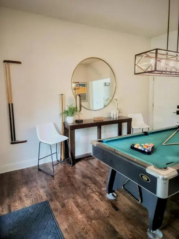 Historic Villa + 1min from Plaza District + Hot Tub + Pool Table + Friendly