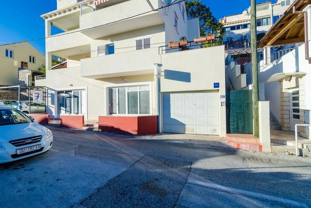 Apartments Swallows Nest