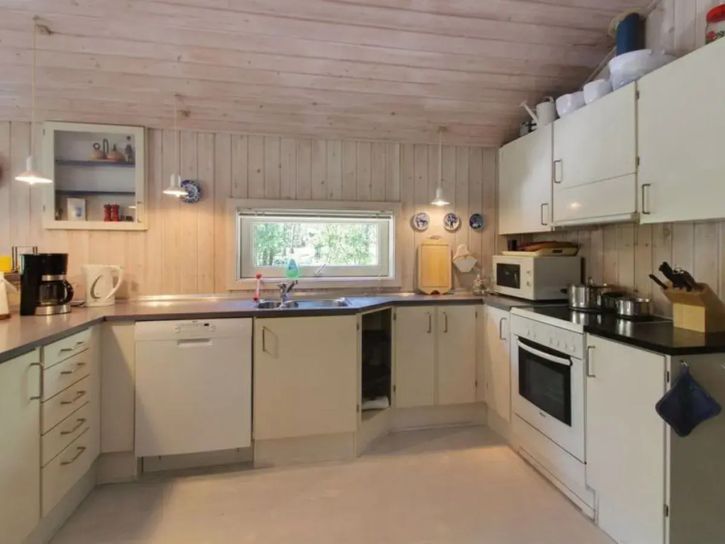 Holiday Home Almira - 1-2km from the sea by Interhome