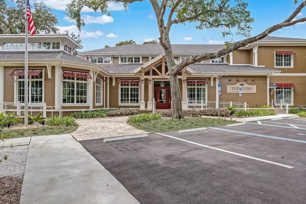 Dog-friendly Home Located In Gated Community W/shared Pool, Wifi, Central AC, WD