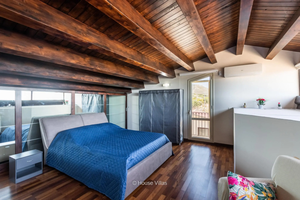Villa Zora in Avola With 4 Bedrooms and 3 Bathrooms