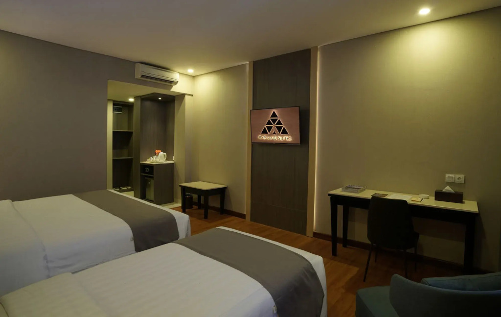 Pyramid Suites