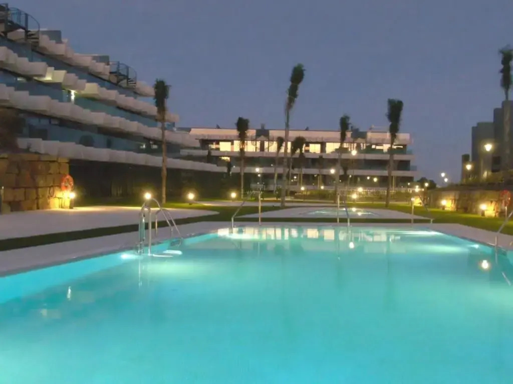 Oasis 325 Cronos homes