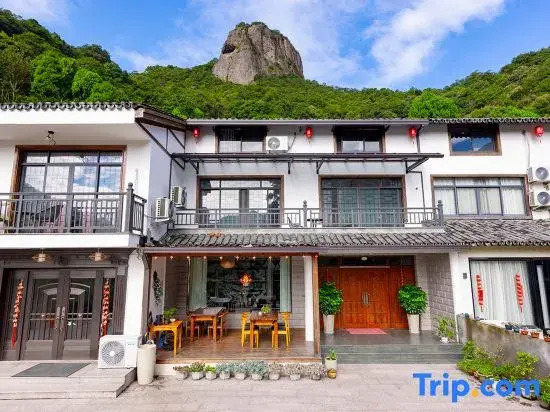Yanyin Courtyard Homestay