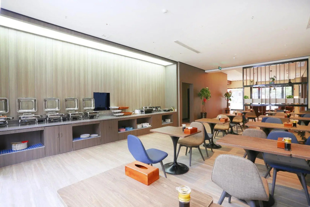 Отель Hanting Hotel Ningbo Hangzhou Bay Century City