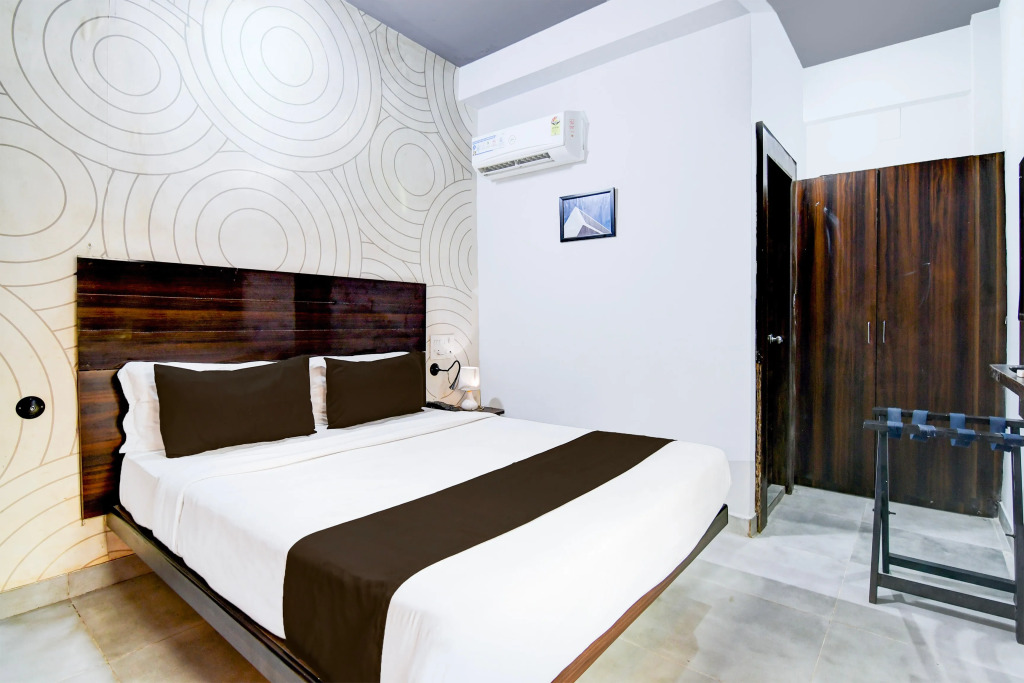 Super Townhouse Chandrasekharpur