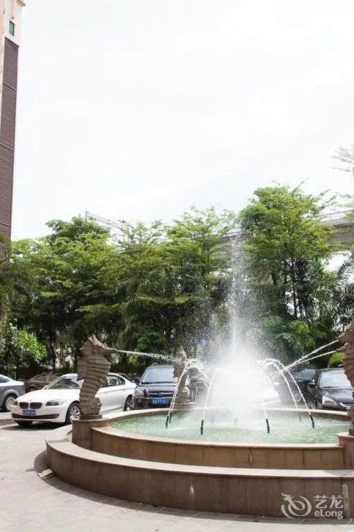Crown Jiakai Hotel