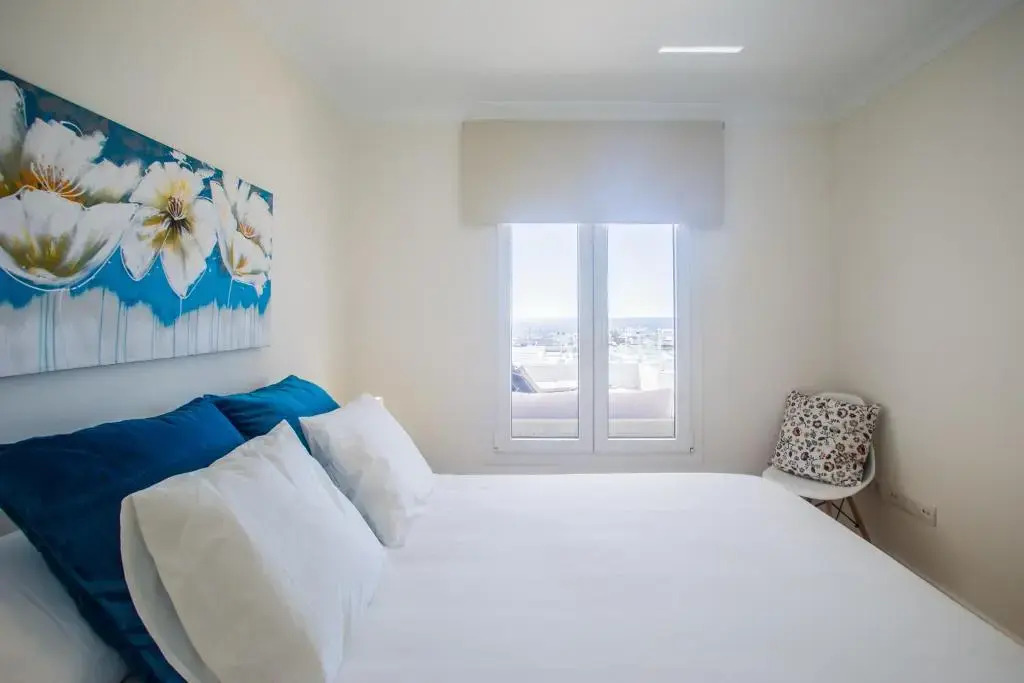 Flower Beach Suite 25