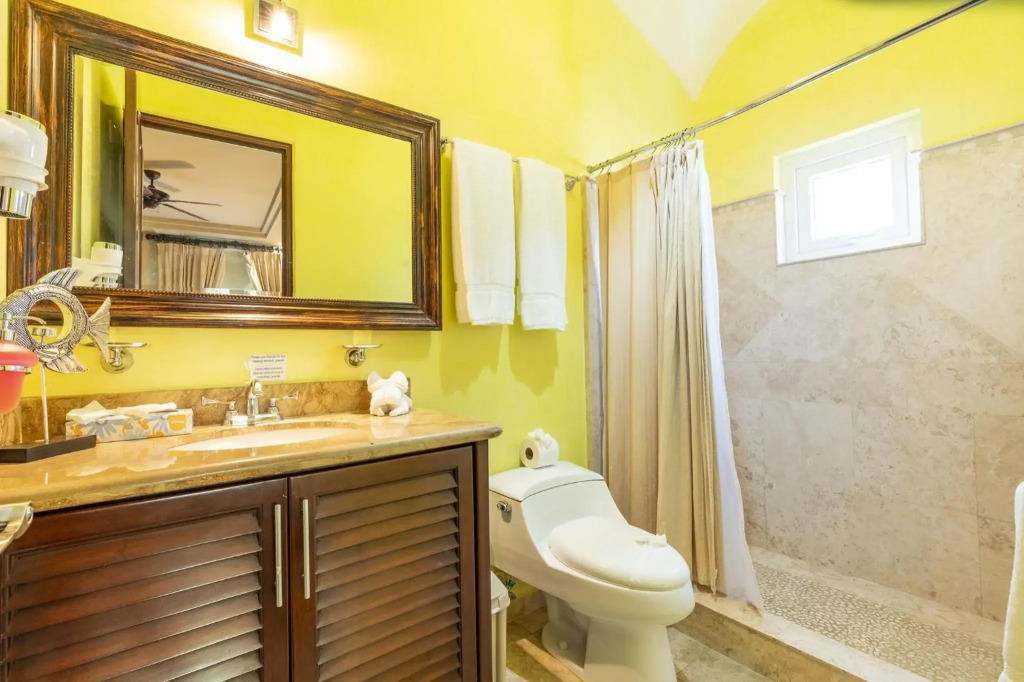 Matapalo 101- 3 Bedroom Poolside Luxury Condo at the Diria Resort