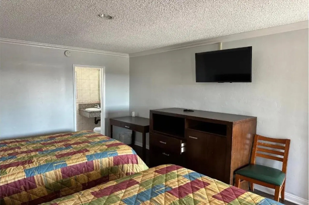 Heritage Inn